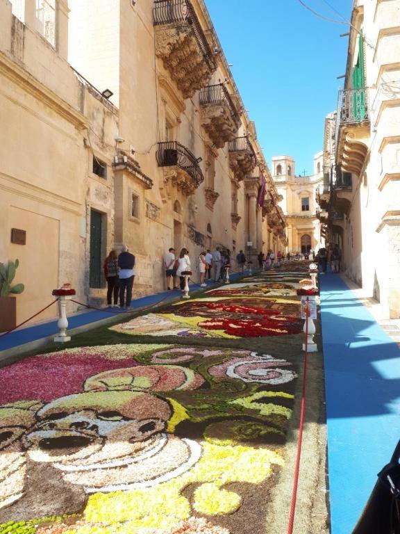 La Casa Re Basuli Villa Noto Dış mekan fotoğraf